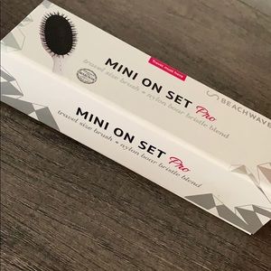 BeachwaverCo.MiniProTravel Brush SwarovskiCrystals